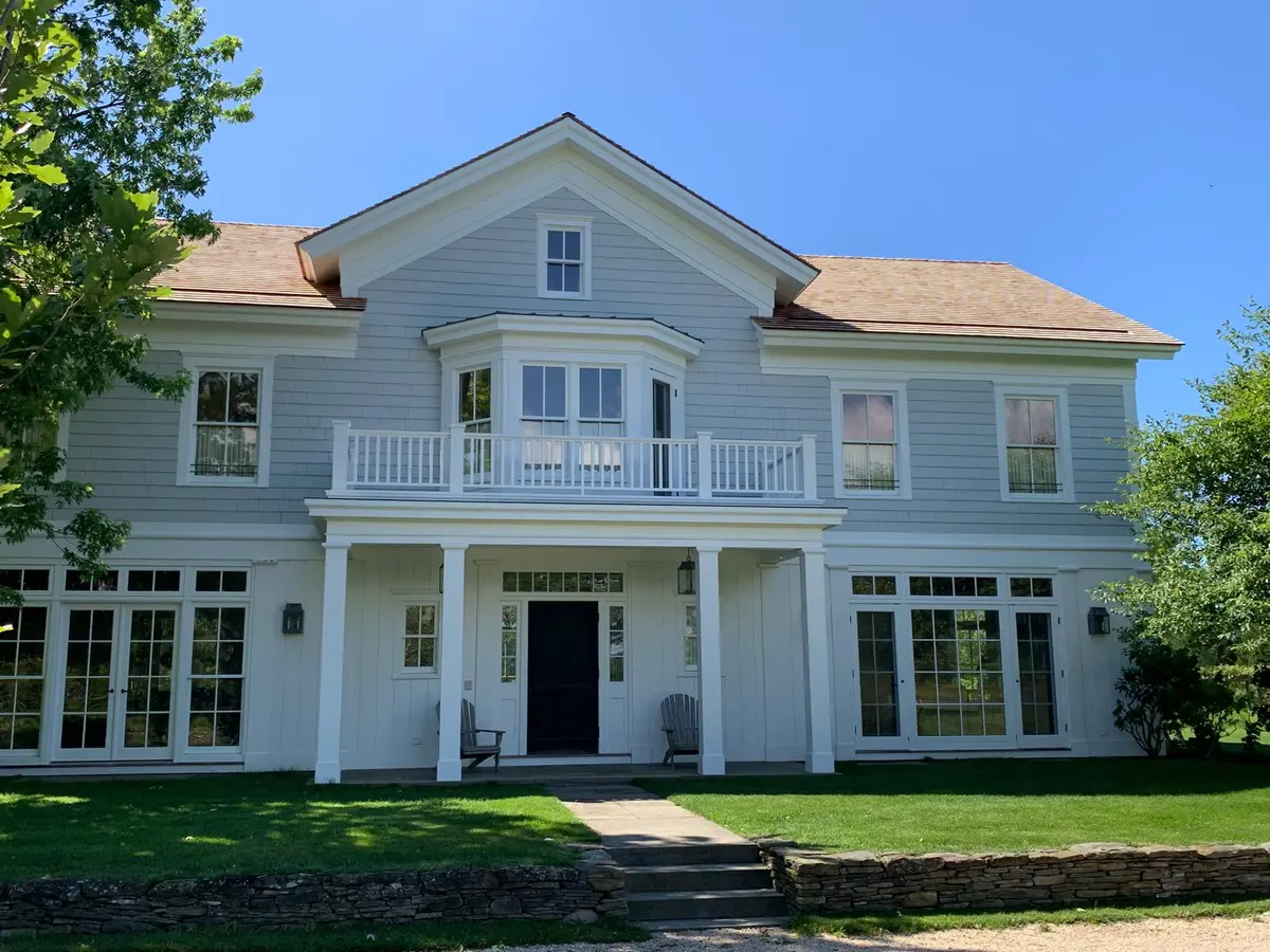 Painting contractor residential work in Southampton, NY